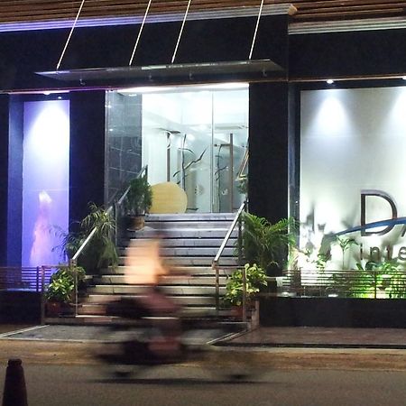 Hotel Dayal International, ジャムシェードプル エクステリア 写真
