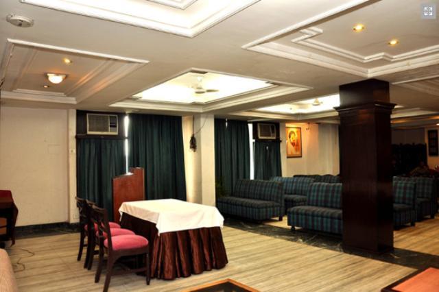Hotel Dayal International, ジャムシェードプル エクステリア 写真