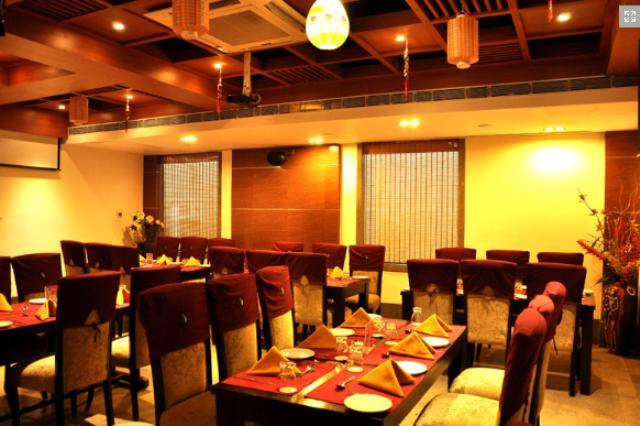 Hotel Dayal International, ジャムシェードプル エクステリア 写真